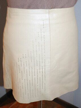 BCBG Max Azria Perforated Lambskin Leather Cream Mini Skirt Vintage Sz 6-8